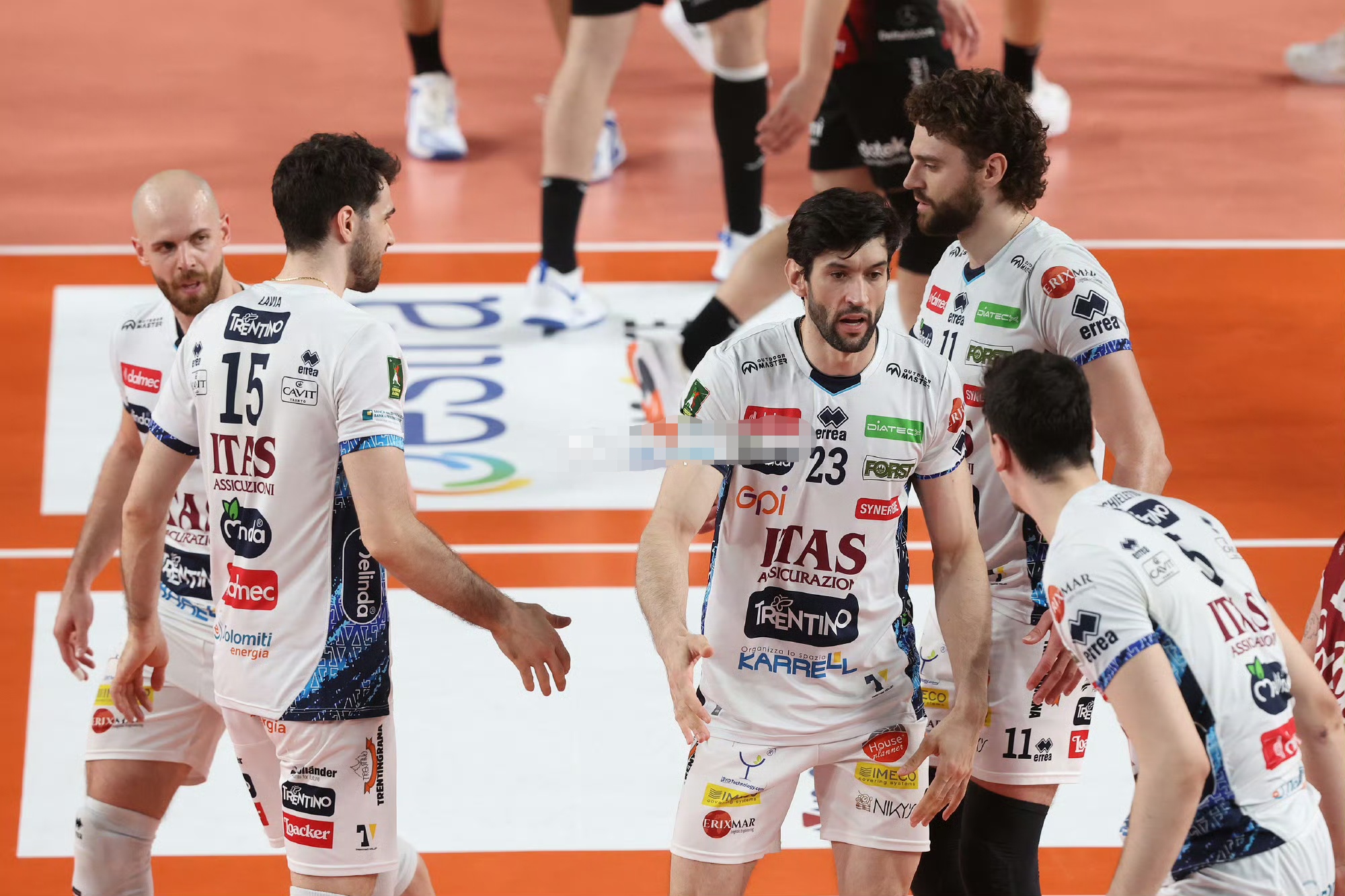 意大利足球赛事安全措施得到增强，保障球员及观众的简单介绍