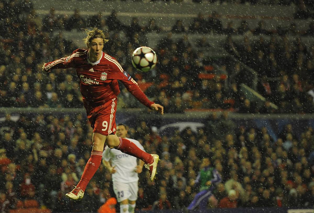 杏彩体育网页版入口-包含国际足球盛事拉开序幕，热门球队备战中的词条