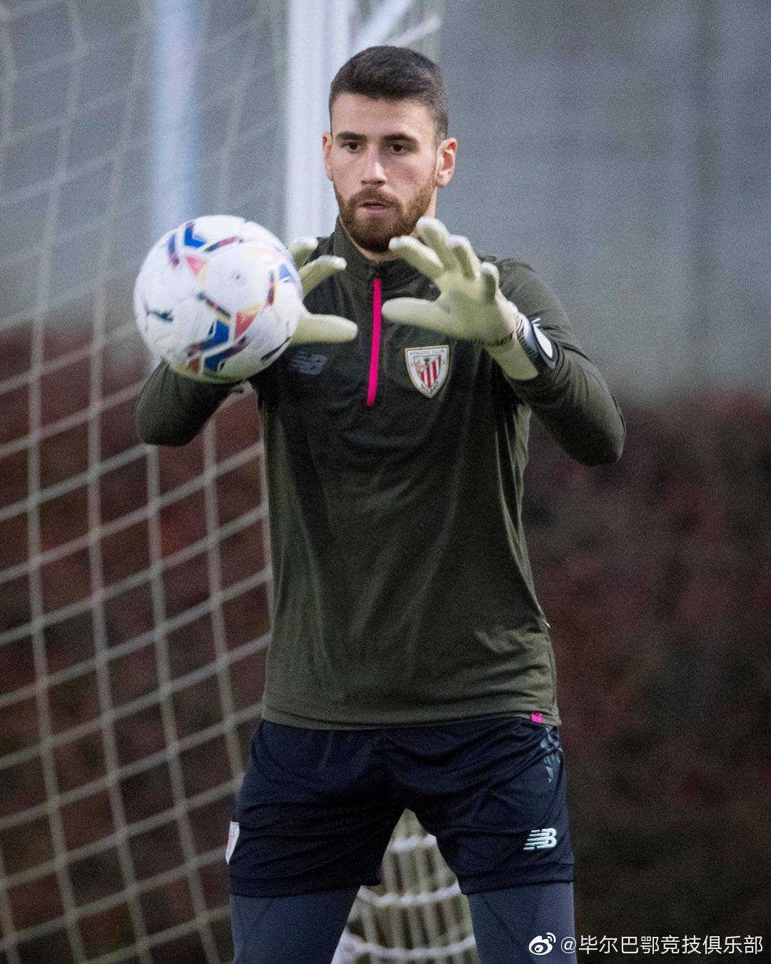 包含赫塔菲连胜被终结，积分榜略有下滑的词条