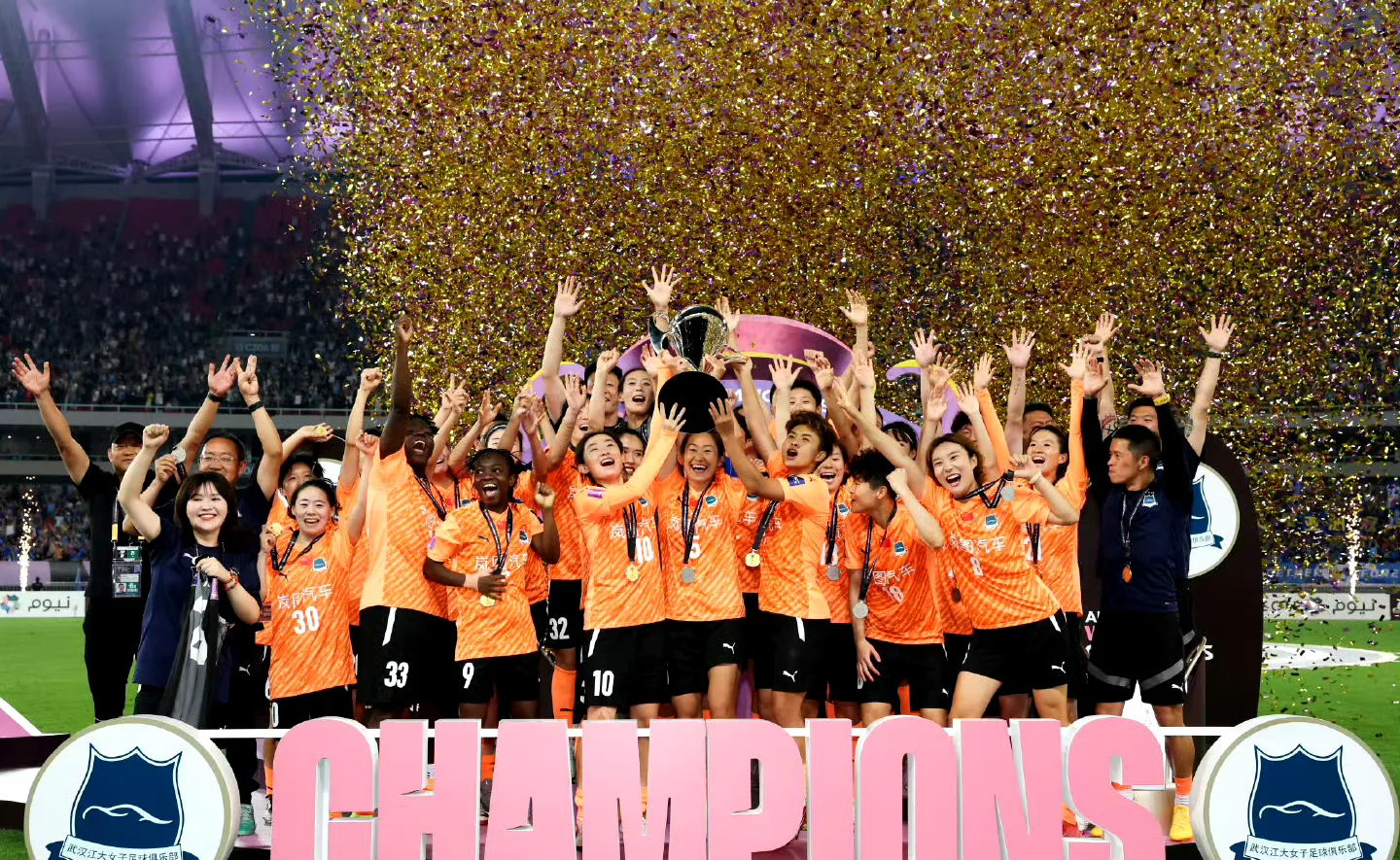 杏彩体育app下载-哥伦比亚队在国际友谊赛中取得胜利