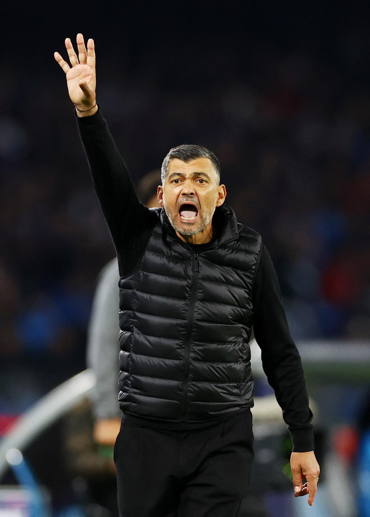 球星伊瓜因梅开二度，带领那不勒斯获胜