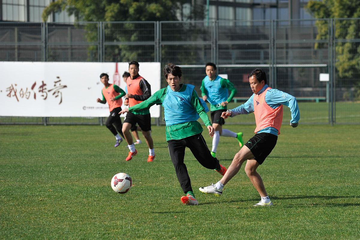 出色的球员在比赛中成为焦点 出色的球员在比赛中成为焦点