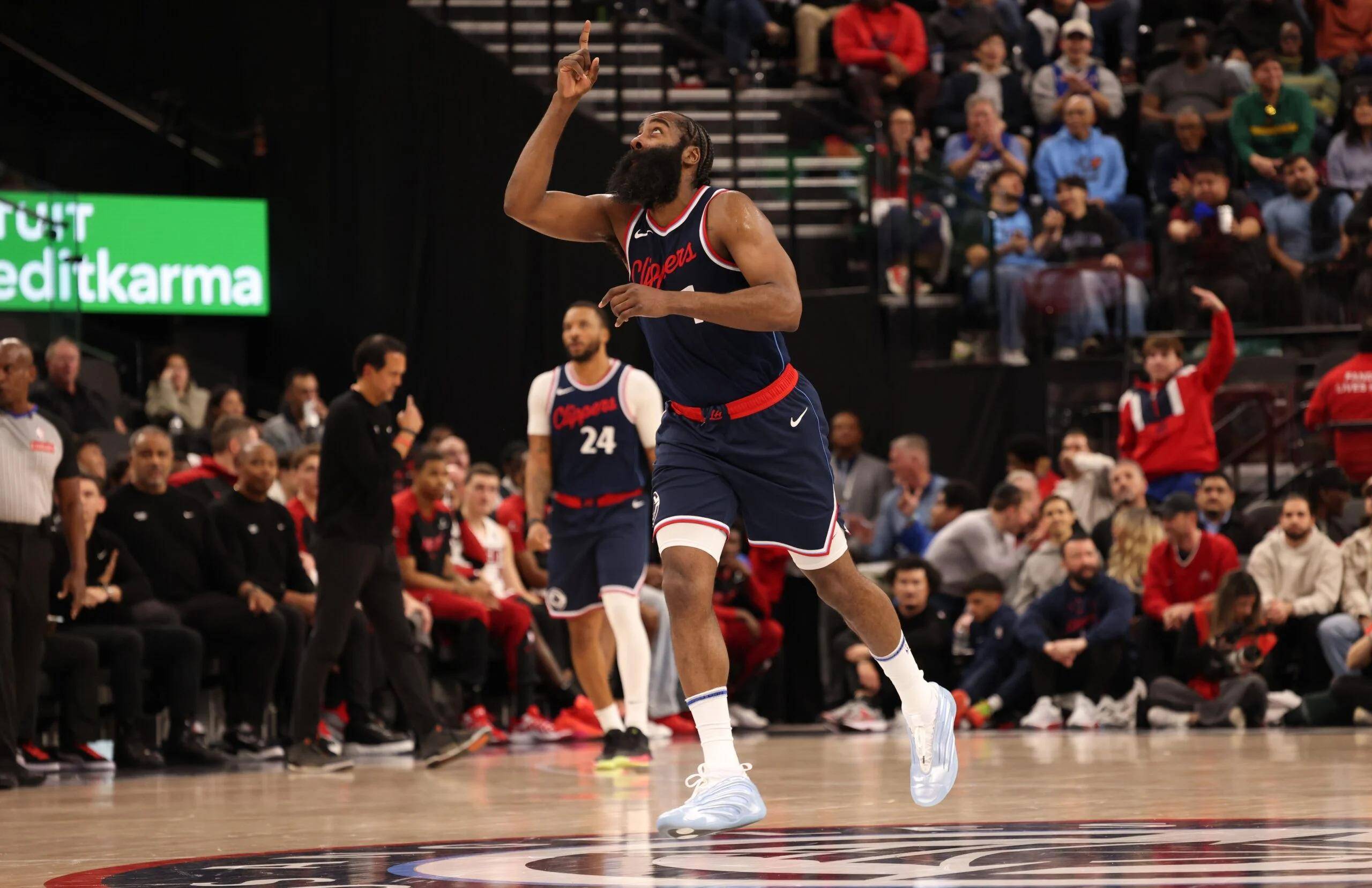 杏彩体育登录-包含哈登加盟法国篮球联赛，将效力马赛篮球队的词条