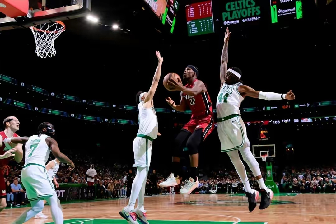 公牛全队爆发，反客为主击败凯尔特人