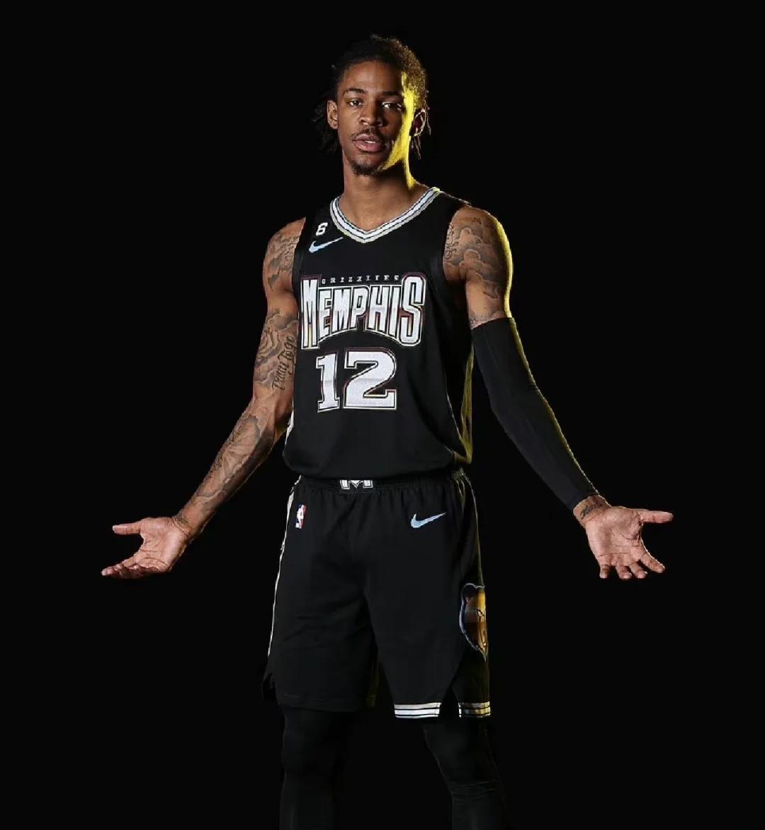 尼克斯全队爆发力克灰熊，取得胜利的简单介绍