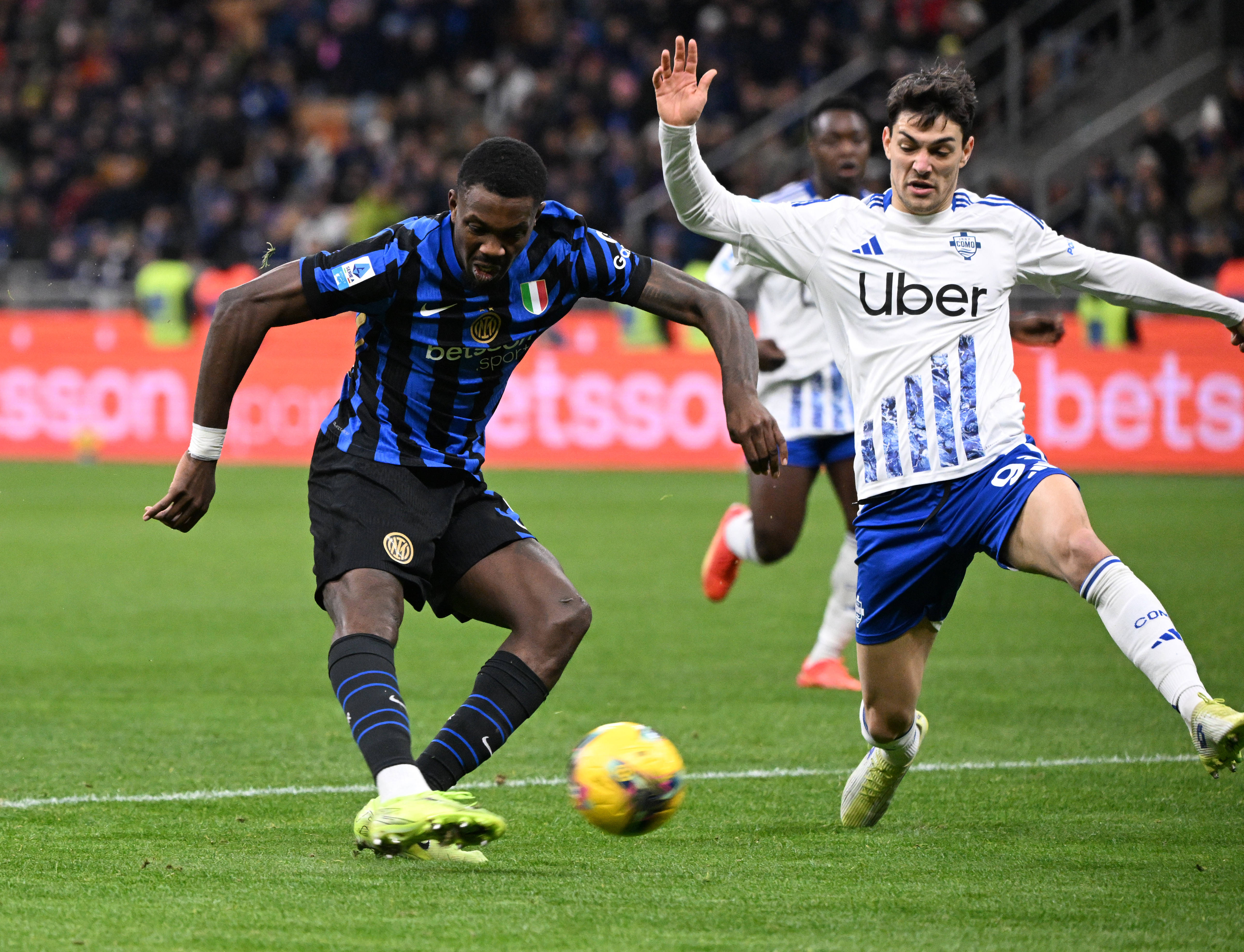 国际米兰主场击败乌迪内斯继续领跑积分榜的简单介绍 国际米兰主场击败乌迪内斯继续领跑积分榜的简单介绍