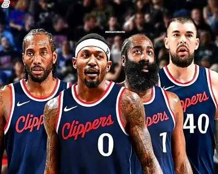 快船球员互相支持，力求胜利