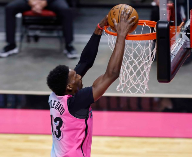 包含公牛遭遇快船逆转，连败势头难止的词条